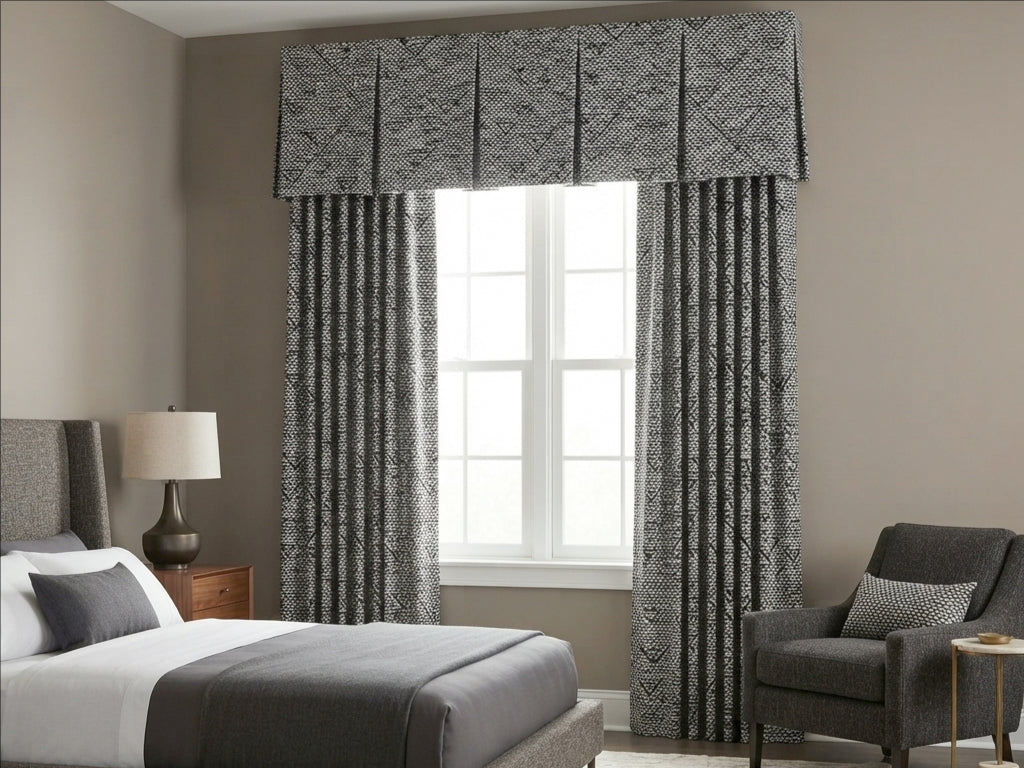 Diamond Black&White Faux Wool Valance
