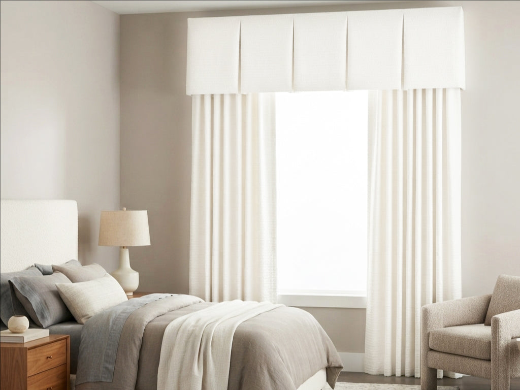 Line White Valance