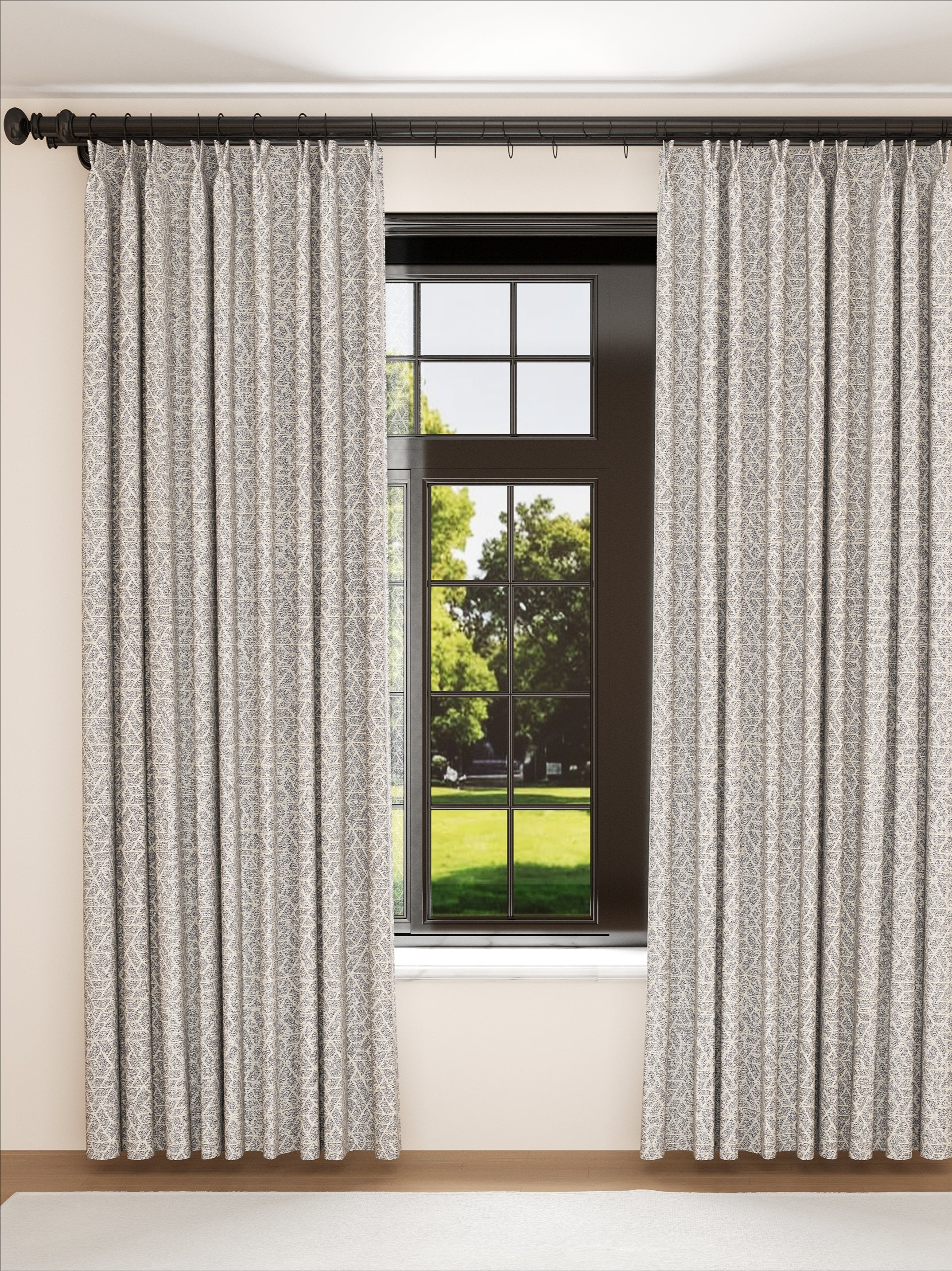 Naujaat Silver Drape