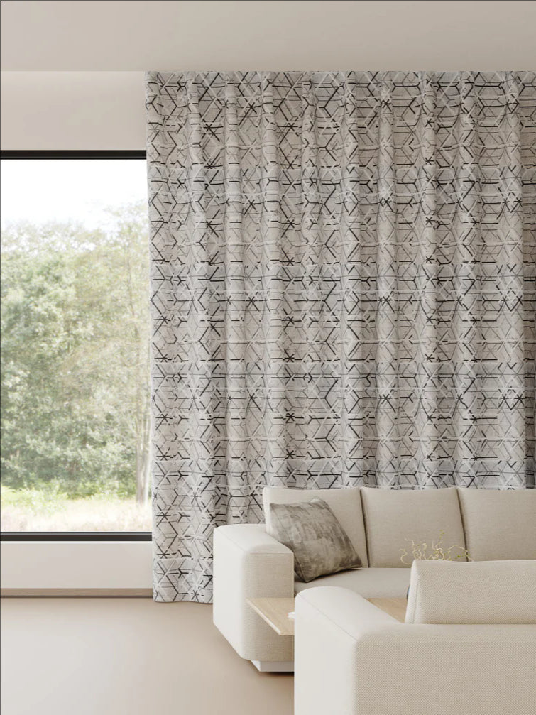 Kubrick Silver Drape